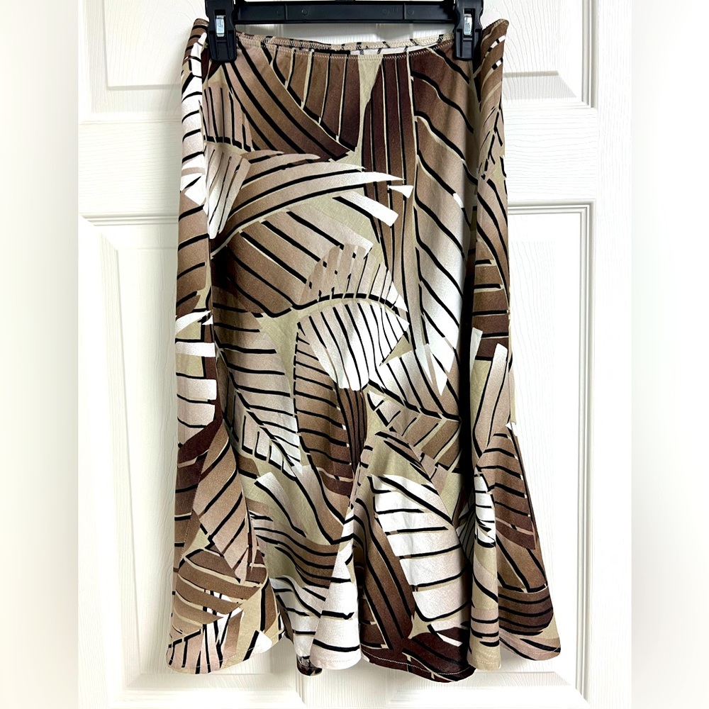 Pretty palm skirt
